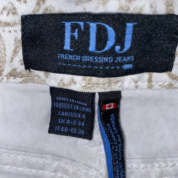 French Dressing Jeans | Cropped Capris - Picture 5 of 5